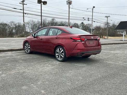 Used 2020 Nissan Versa SR w/ Convenience Package image 5