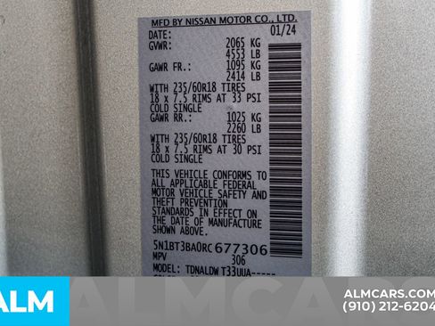 Used 2024 Nissan Rogue SV image 39