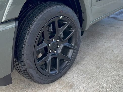 New 2026 RAM 1500 Laramie w/ Night Edition image 9