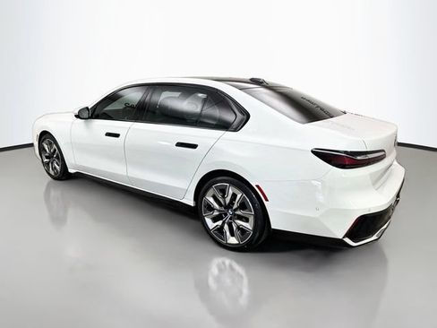 Used 2023 BMW 740i RWD image 5