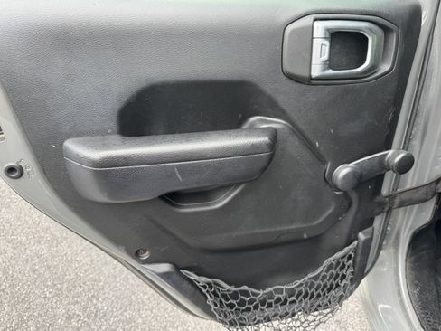 Used 2023 Jeep Wrangler Unlimited Sport AWD/4WD image 22