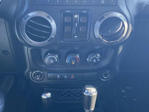 Used 2016 Jeep Wrangler Unlimited Sport w/ Quick Order Package 24S AWD/4WD image 20
