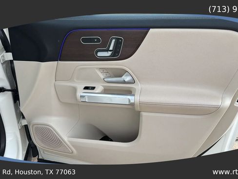 Used 2021 Mercedes-Benz GLB 250 image 38