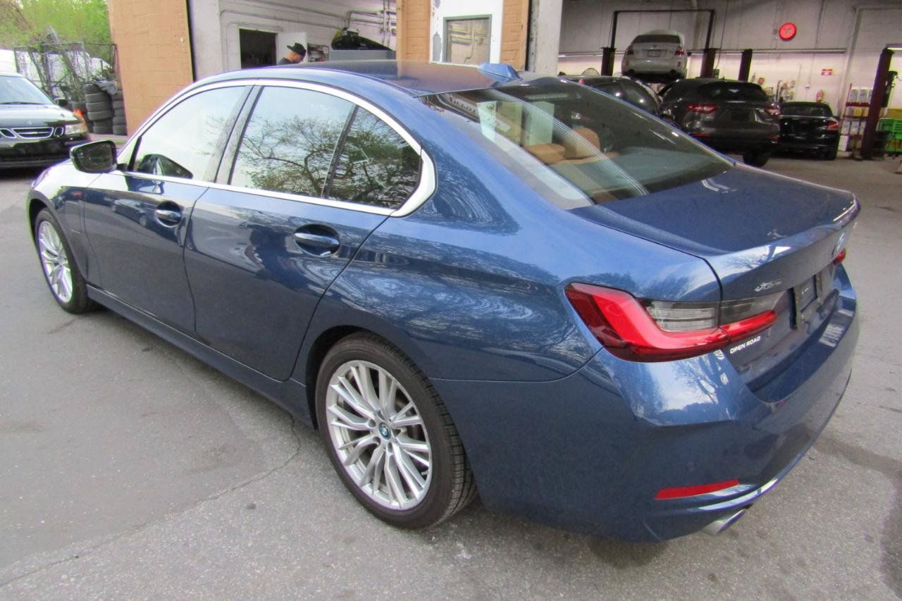 Used 2024 BMW 330e xDrive AWD/4WD image 3