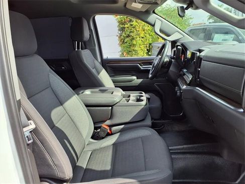 Used 2024 Chevrolet Silverado 1500 LT image 23