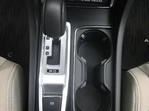 Used 2025 Subaru Ascent Premium AWD/4WD image 19