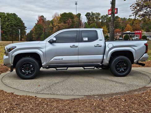 New 2025 Toyota Tacoma SR5 image 4