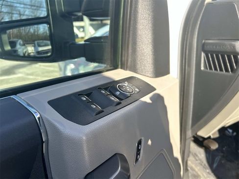 Used 2022 Ford F250 XLT w/ FX4 Off-Road Package image 13