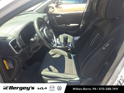 Used 2018 Kia Sportage LX AWD/4WD image 6
