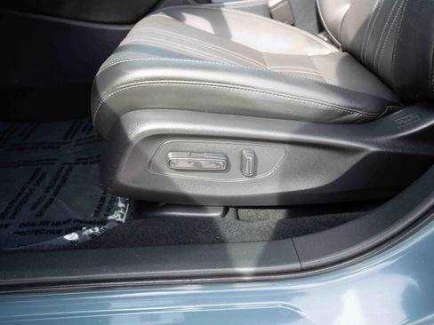 Used 2025 Honda HR-V EX-L image 12