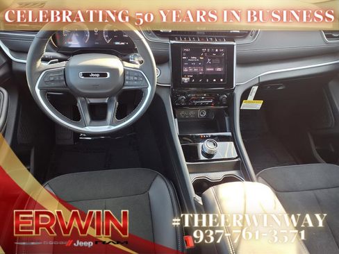 New 2025 Jeep Grand Cherokee Altitude w/ Trailer Tow Package image 4