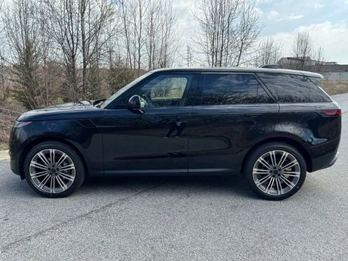 New 2026 Land Rover Range Rover Sport SE AWD/4WD image 8