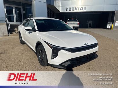 New 2025 Kia K4 LXS