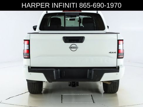 Used 2025 Nissan Frontier SV w/ SV Convenience Package image 9