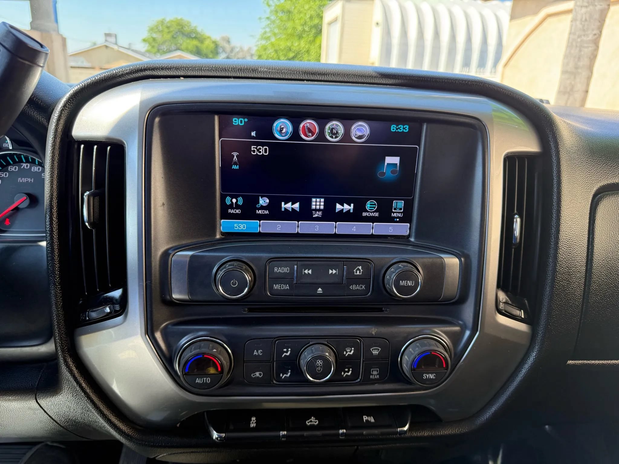 Used 2017 Chevrolet Silverado 1500 LT w/ All Star Edition AWD/4WD image 24
