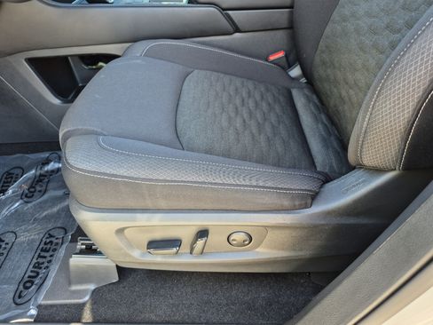 Certified 2022 Nissan Pathfinder SV FWD image 22