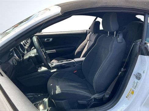 Certified 2022 Ford Mustang Convertible image 15