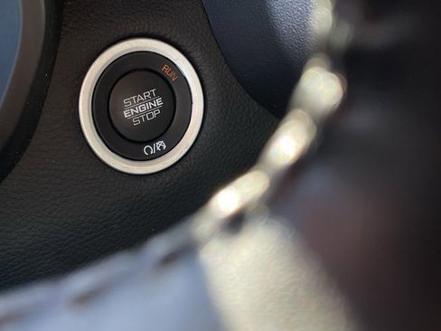 Used 2024 RAM 1500 Laramie image 16