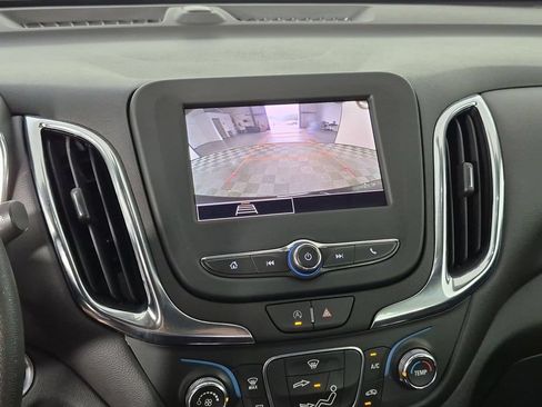 Used 2024 Chevrolet Equinox LT FWD image 23