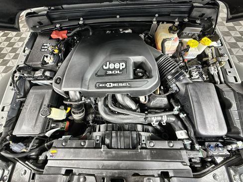 Used 2021 Jeep Wrangler Unlimited Sport image 26