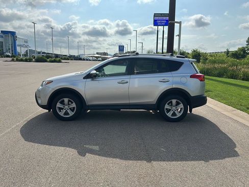 Used 2013 Toyota RAV4 XLE AWD/4WD image 6