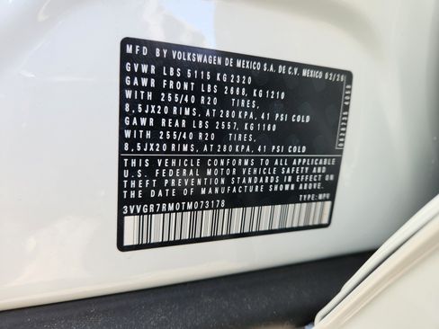 New 2026 Volkswagen Tiguan SE R-Line AWD/4WD image 32