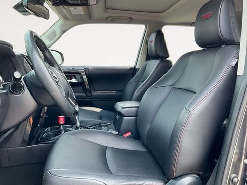Used 2022 Toyota 4Runner TRD Off-Road Premium w/ Moonroof Package AWD/4WD image 10