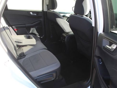 Used 2021 Ford Escape SE w/ SE Sport Appearance Package image 34