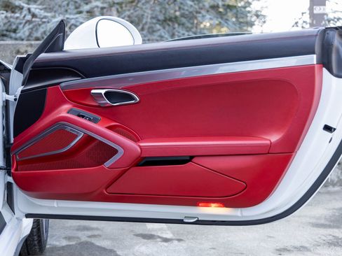 Used 2016 Porsche 911 Turbo image 43