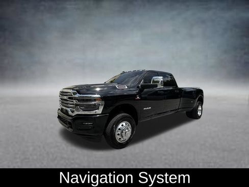 Used 2025 RAM 3500 Laramie w/ Max Tow Package AWD/4WD image 3