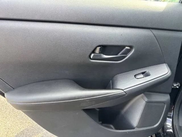 Used 2024 Nissan Sentra S FWD image 19