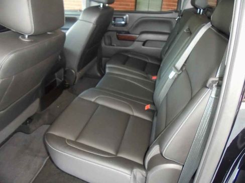 Used 2018 GMC Sierra 1500 SLT w/ SLT Premium Package image 9