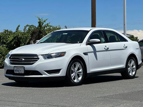 Used 2017 Ford Taurus SEL w/ Equipment Group 201A FWD image 8