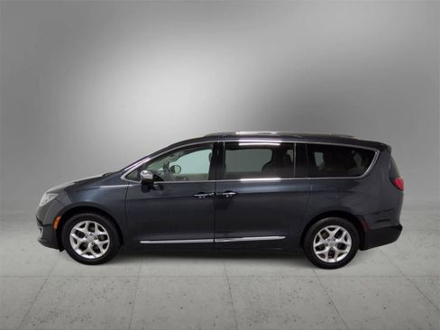 Certified 2020 Chrysler Pacifica Limited image 5