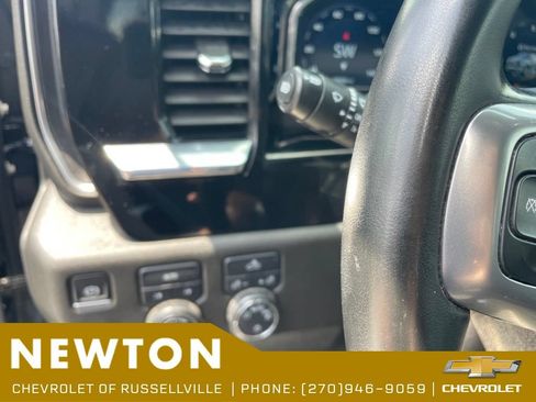 Used 2023 Chevrolet Silverado 1500 LT AWD/4WD image 7