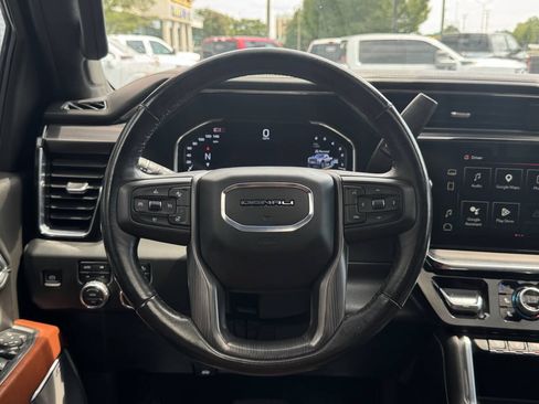 Used 2024 GMC Sierra 2500 Denali Ultimate AWD/4WD image 29