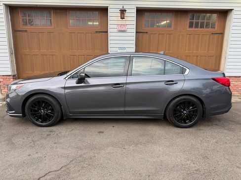 Used 2019 Subaru Legacy 2.5i Premium AWD/4WD image 6