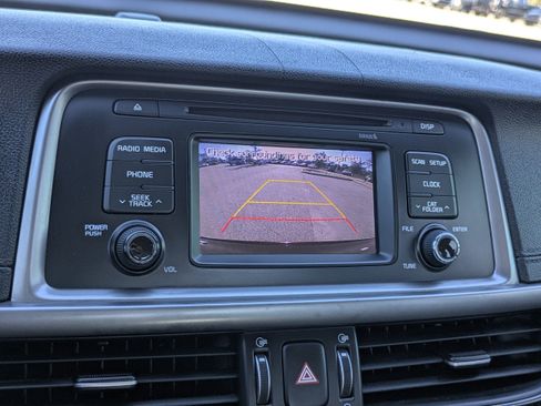 Used 2017 Kia Optima LX w/ Driver Convenience Package image 21