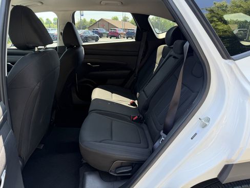 Used 2025 Hyundai Tucson SEL FWD image 11