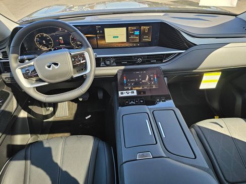 New 2025 INFINITI QX80 Sensory image 23