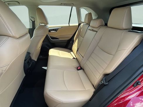 Used 2025 Toyota RAV4 XLE Premium w/ Weather Package FWD image 10