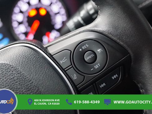 Used 2022 Toyota RAV4 XLE Premium FWD image 22