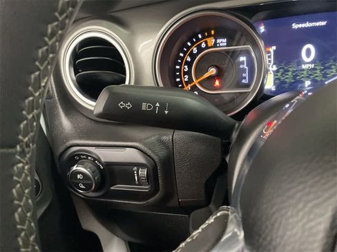 Used 2023 Jeep Gladiator Overland image 23