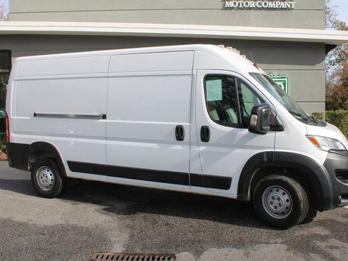 Used 2023 RAM ProMaster 2500 image 2