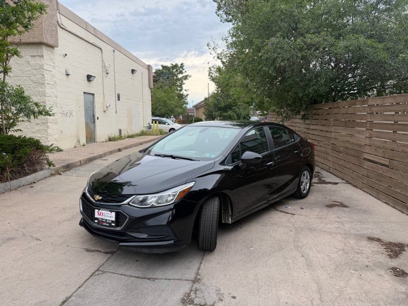 Used 2017 Chevrolet Cruze LS FWD image 7