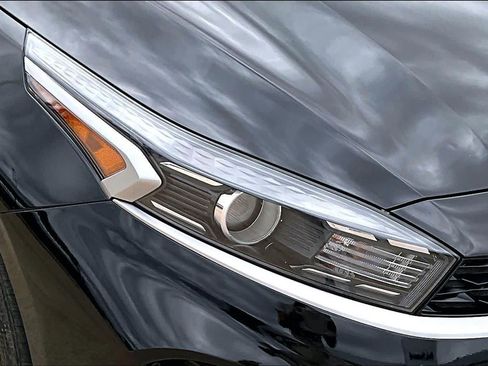 Used 2024 Kia Forte LXS FWD image 25
