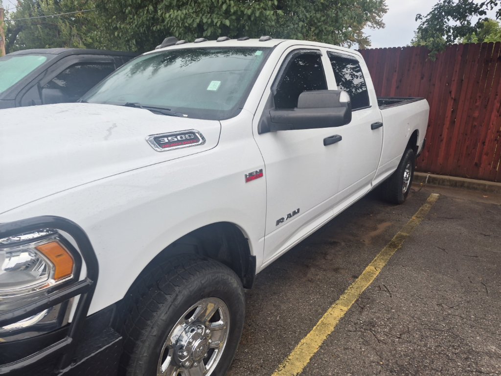 Used 2022 RAM 3500 Tradesman w/ Chrome Appearance Group AWD/4WD image 6