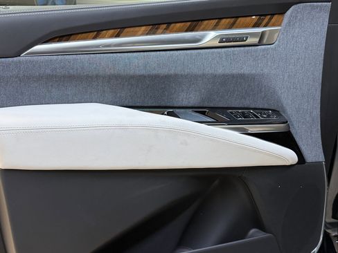 New 2026 Cadillac Escalade ESV Platinum Sport image 12