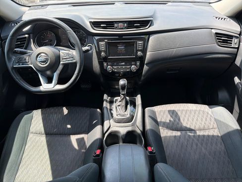 Used 2018 Nissan Rogue SV AWD/4WD image 18