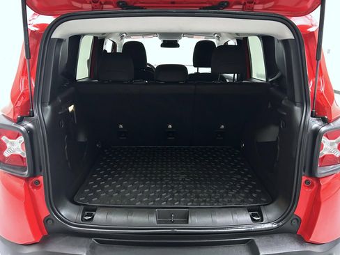 Used 2021 Jeep Renegade Latitude image 21